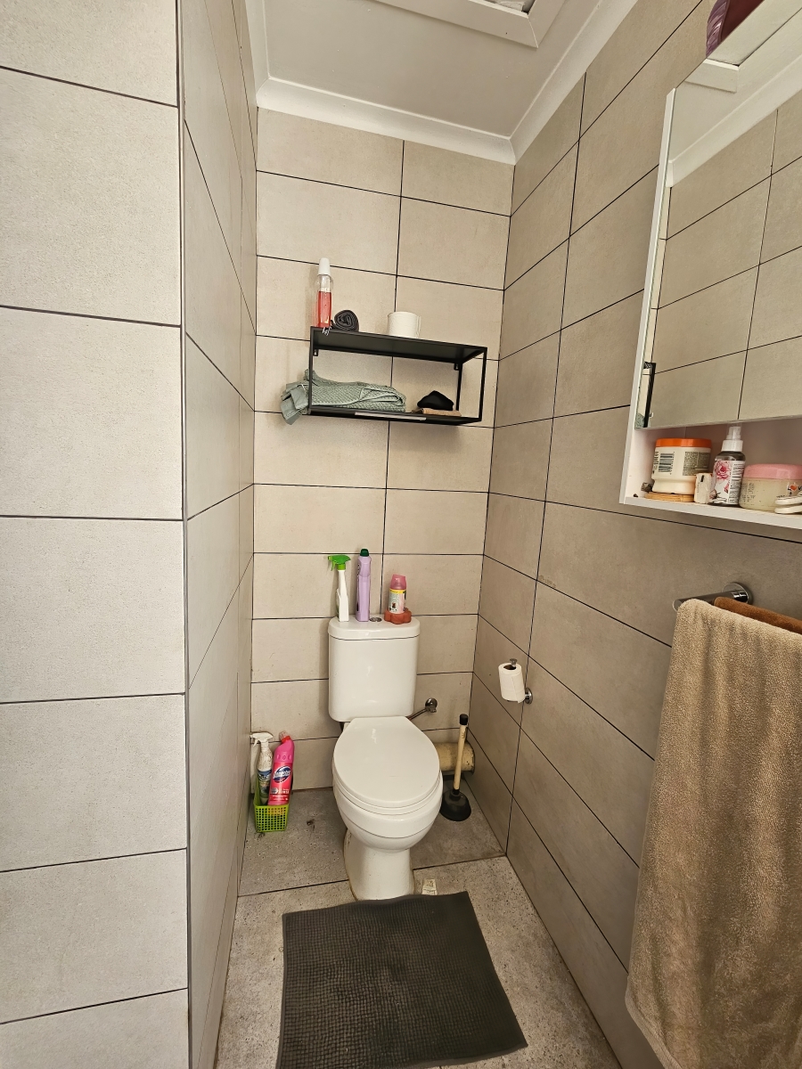 3 Bedroom Property for Sale in Peerless Park North Western Cape